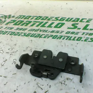 Foto de Cerradura del asiento Piaggio NRG Power 50 referencia 404-22-40440 foto 2