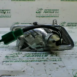 Foto de Intermitente delantero derecho Yamaha X MAX 125 referencia 304-21-31413 foto 4