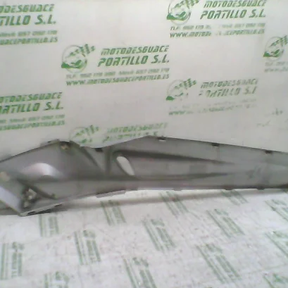 Foto de Carcasa lateral izquierda Yamaha X MAX 125 referencia 101-16-15799