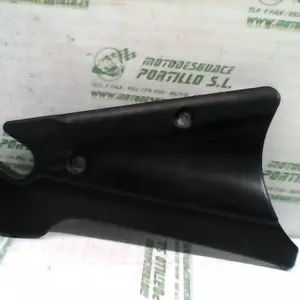 Foto de Carcasa lateral trasera izquierda Daelim Daystar 125 referencia 46-17-4720