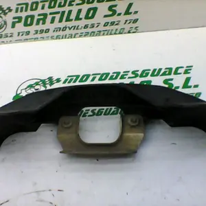 Foto de Embellecedor de horquilla Yamaha YBR 125 i referencia 323-19-24458 foto 8