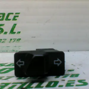 Foto de Interruptor de intermitente Honda SH MODE referencia 413-21-32573 foto 3
