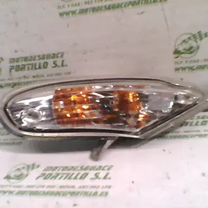 Foto de Intermitente trasero izquierdo Kymco Grand dink 125 referencia 166-20-36171 foto 6
