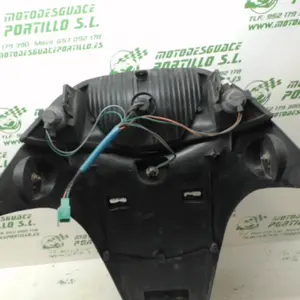 Foto de Portamatrícula con piloto Kymco Bet&win 125 referencia 309-19-24035 foto 1