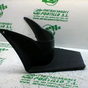 Foto de Tapa batería Honda SH 125 00-04 referencia 382-22-39366 foto 2