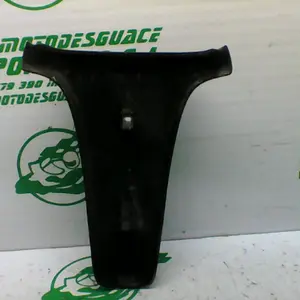 Foto de Embellecedor de contraescudo Honda Pcx 125 referencia 375-24-48876 foto 10