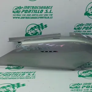 Foto de Carcasa lateral trasera derecha Yamaha XMAX 250 referencia 307-22-37444 foto 10