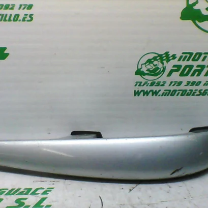 Foto de Asidero derecho Yamaha XMAX 250 referencia 213-19-37420