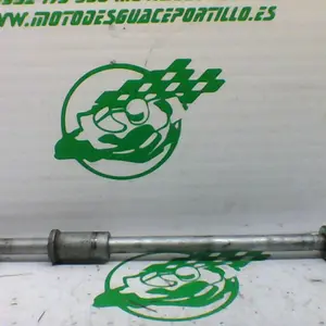 Foto de Eje de rueda delantera Honda SH 125 00-04 referencia 382-22-39363