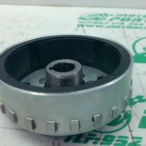 Foto de Plato magnetico Piaggio LIBERTY 125 3V referencia 67-23-42484 foto 2