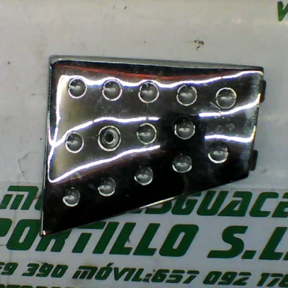 Foto de Embellecedor lateral derecho Piaggio X8 125 referencia 86-19-18592