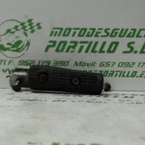 Foto de Reposapies delantero izquierdo Yamaha Tzr 2t 2 50 referencia 204-16-3009