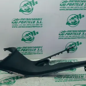 Foto de Carcasa de gasolina Yamaha N MAX 125 referencia 394-23-46333