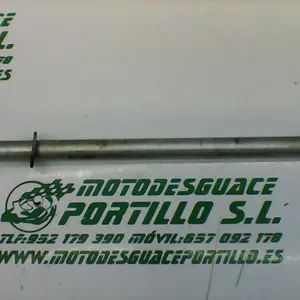 Foto de Eje del basculante Suzuki Marauder 125 referencia 46-19-17687 foto 2