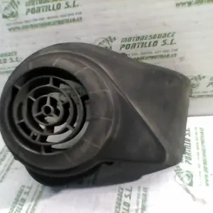 Foto de Tapa de encendido Vespa ET2 50 referencia 69-16-10437 foto 4
