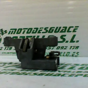 Foto de Cerradura del asiento PIONNER XF-125T-10K referencia 1-19-20380 foto 5