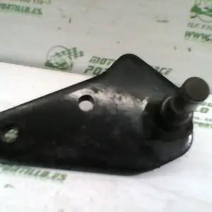Foto de Estribera delantera izquierda Suzuki Marauder 125 referencia 46-19-17654