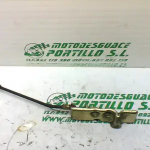 Foto de Cerradura del asiento Daelim ns III125 referencia 22-19-22307 foto 3