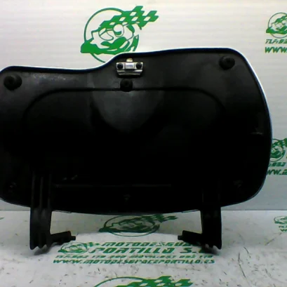 Foto de Puerta de guantera Piaggio FLY 125 3V referencia 456-22-41255