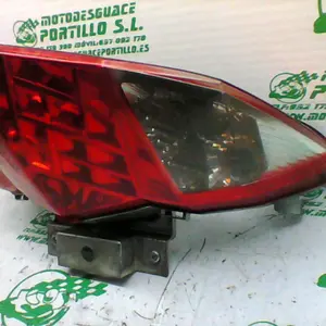 Foto de Piloto trasero Sym JOYMAX 300I referencia 305-21-31831