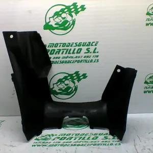 Foto de Carcasa delantera del motor Suzuki BURGMAN 125 - 15 referencia 179-20-35764 foto 4