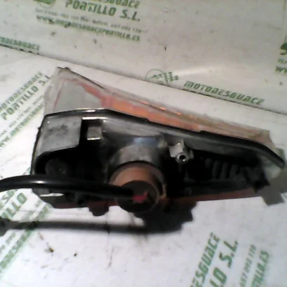 Foto de Intermitente delantero izquierdo Honda Forza 250 referencia 234-18-16018