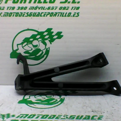 Foto de Estribera trasera izquierda Suzuki Gsx 600 R referencia 218-16-37037