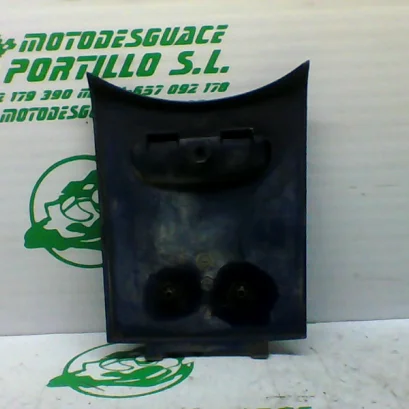 Foto de Tapa batería Piaggio FREE 50 referencia 205-18-33881