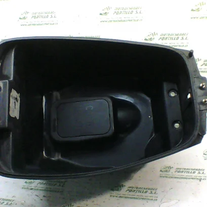 Foto de Porta-casco Kymco Agility 50 referencia 107-21-35128