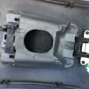 Foto de Carcasa bajo asiento Piaggio X8 200 referencia 264-18-18376 foto 3