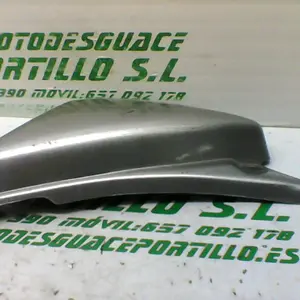 Foto de Embellecedor lateral izquierdo Piaggio NRG MC2 50 referencia 207-19-23621 foto 2