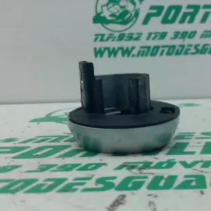 Foto de Embellecedor de cerradura de contacto Yamaha N MAX 125 referencia 394-23-46381 foto 4