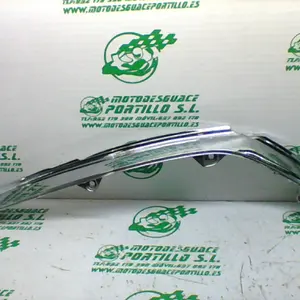 Foto de Embellecedor de carcasa trasera derecha Honda SH 300 I referencia 145-22-34613 foto 3