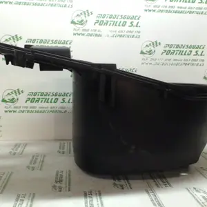 Foto de Porta-casco Derbi Boulevard 125 referencia 98-17-8797