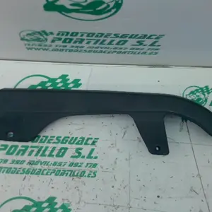 Foto de Cubre cadena Suzuki Intruder 250 referencia 391-23-46928