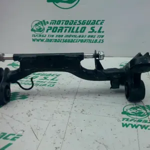 Foto de Soporte de motor Honda PS 125 referencia 384-23-46466 foto 3