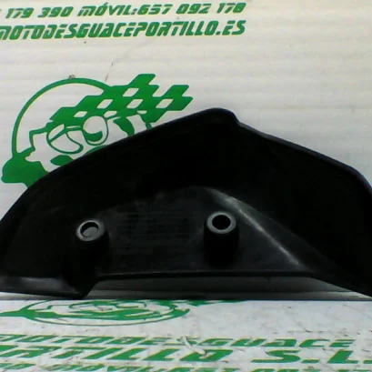 Foto de Embellecedor Guardabarros delantero derecho Keeway RKV 125 referencia 326-22-42275