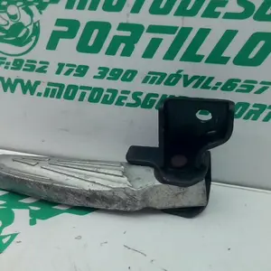 Foto de Estribera trasera derecha con reposapies Peugeot tweet 50 2020 referencia 89-23-43427 foto 4