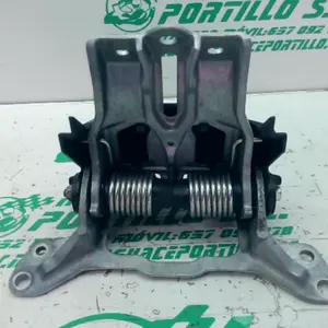 Foto de Bisagra del asiento Yamaha N MAX 125 referencia 394-23-46396 foto 4