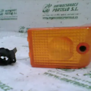 Foto de Intermitente delantero izquierdo Peugeot ST 50 referencia 37-18-12197 foto 2