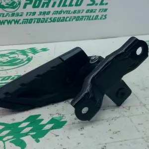 Foto de Reposapies trasero derecho Kymco PEOPLE S 125 referencia 369-23-46742 foto 2