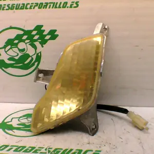Foto de Intermitente delantero izquierdo Keeway ZAHARA 50 referencia 404-21-37101 foto 4