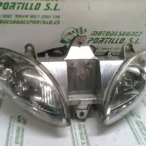 Foto de Faro delantero Piaggio X9 250 referencia 44-18-12414 foto 2