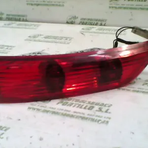 Foto de Intermitente trasero derecho Piaggio X8 125 referencia 350-19-25875 foto 9