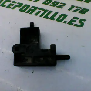Foto de Sensor de embrague Yamaha Fazer 600 s referencia 144-16-18650