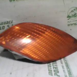 Foto de Intermitente delantero izquierdo Piaggio ZIP Aire 2T 2 50 referencia 88-20-38003 foto 35