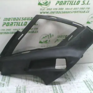 Foto de Carcasa bajo asiento derecho Aprilia Sport city 250 inyeccion 09-10 referencia 161-18-14900 foto 4