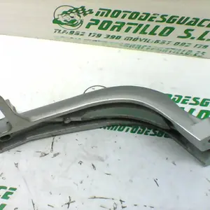Foto de Estribera trasera izquierda Yamaha FZ1-N referencia 177-19-21619 foto 5
