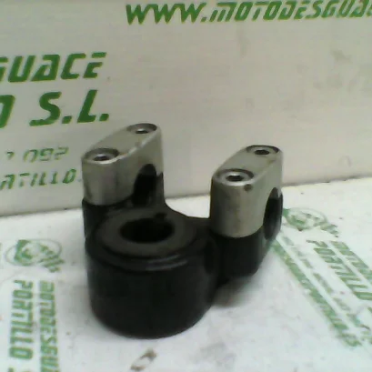 Foto de Puente sujeción del manillar Keeway SILVERBLADE 125 12-13 referencia 116-17-11686