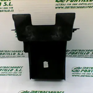 Foto de Caja de herramienta Suzuki Marauder 125 referencia 46-19-17586 foto 4